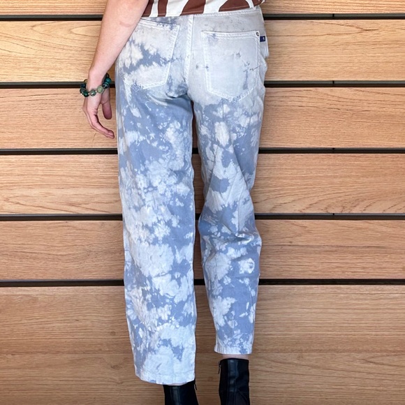 ✨Pilcro (Anthropology)✨ Acid Washed Pleated Slouchy Crop Jeans - Picture 2 of 8